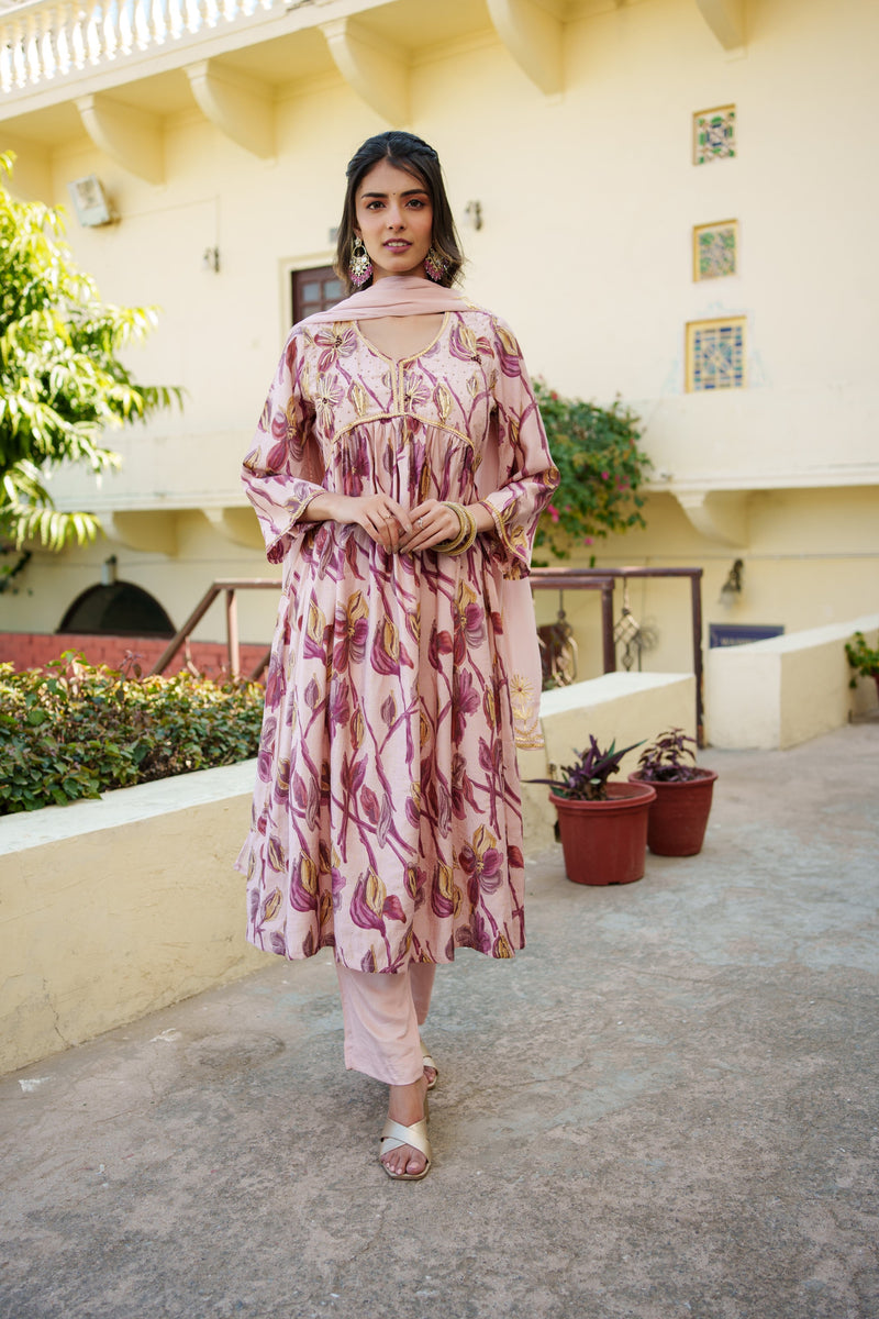 Women Nude Pink Muslin Kurta With Embroidery Solid Bottom & Dupatta Set (Set of 5 Pc)