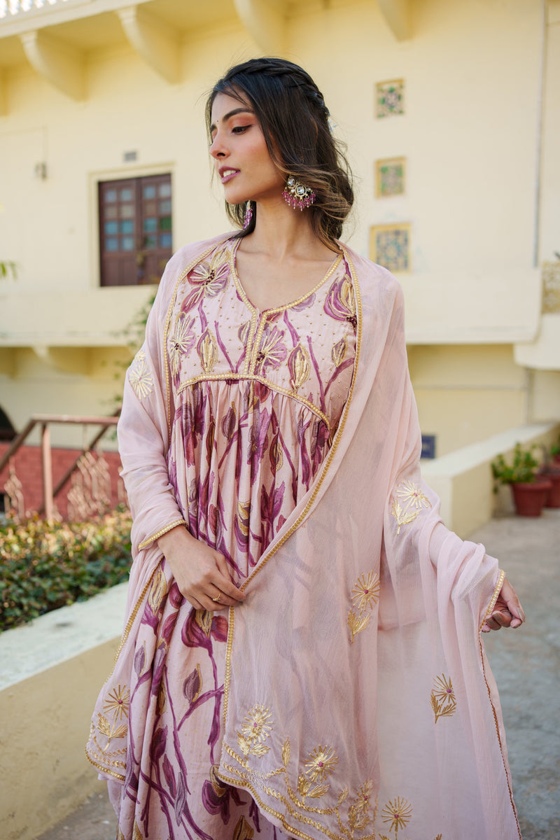Women Nude Pink Muslin Kurta With Embroidery Solid Bottom & Dupatta Set (Set of 5 Pc)