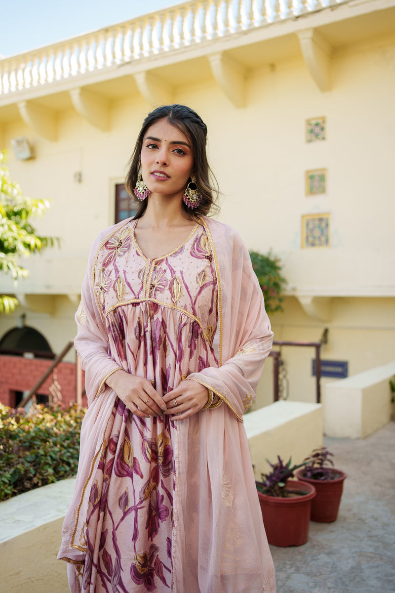 Women Nude Pink Muslin Kurta With Embroidery Solid Bottom & Dupatta Set (Set of 5 Pc)