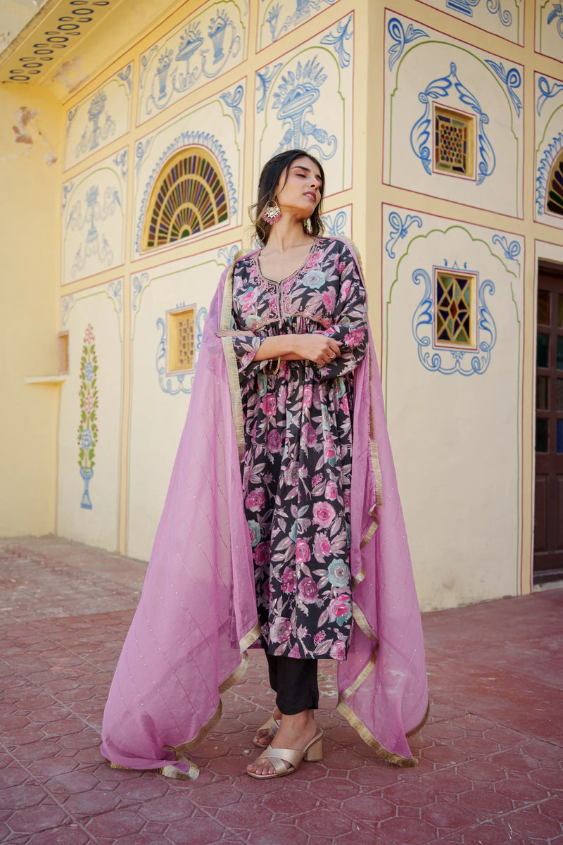Women Muslin Kurta With Bead Work Embroidery Solid Bottom & Dupatta Set (Set of 5 Pc)