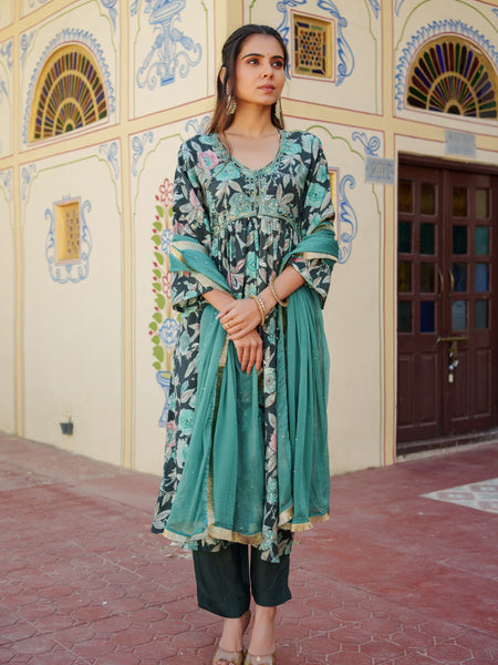 Women Muslin Kurta With Bead Work Embroidery Solid Bottom & Dupatta Set (Set of 5 Pc)