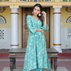 Women Muslin Pleated Kurta With Bead Work Neckline & Solid Bottom Set (Set of 5 Pc)