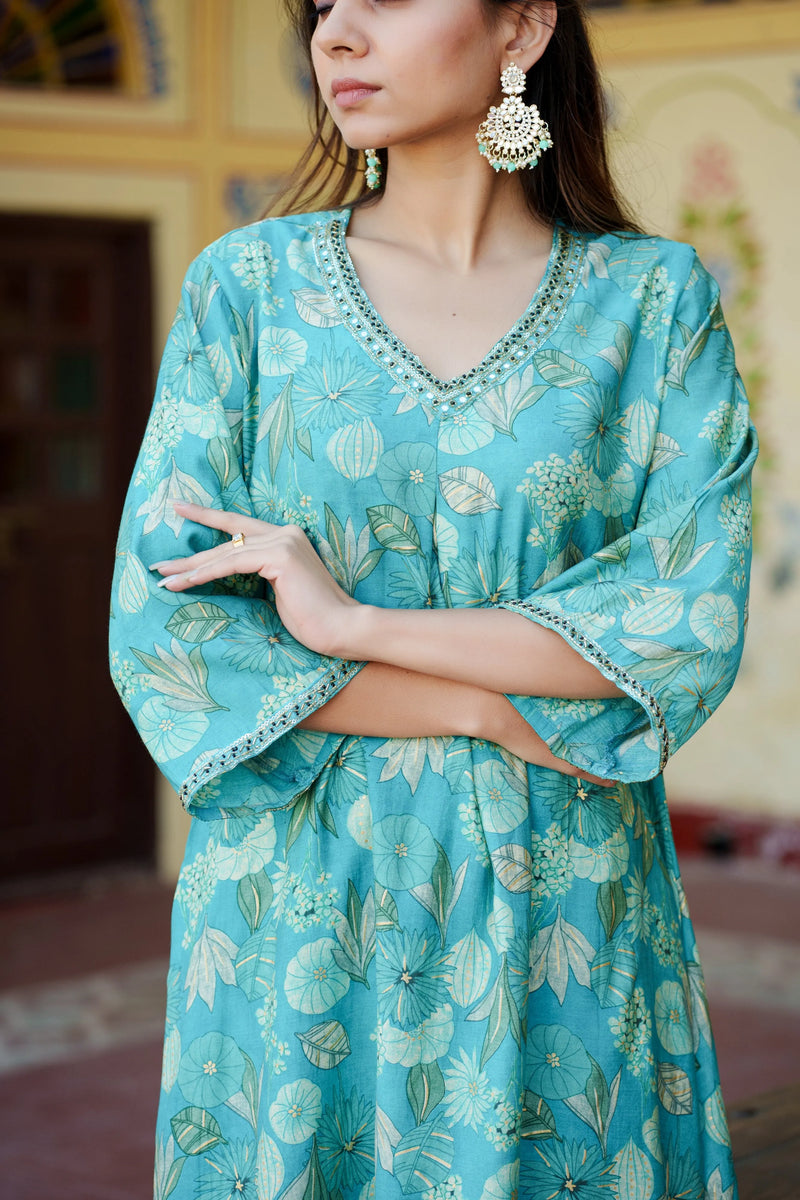Women Muslin Pleated Kurta With Bead Work Neckline & Solid Bottom Set (Set of 5 Pc)