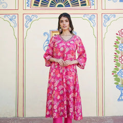 Women Muslin Pleated Kurta With Bead Work Neckline & Solid Bottom Set (Set of 5 Pc)