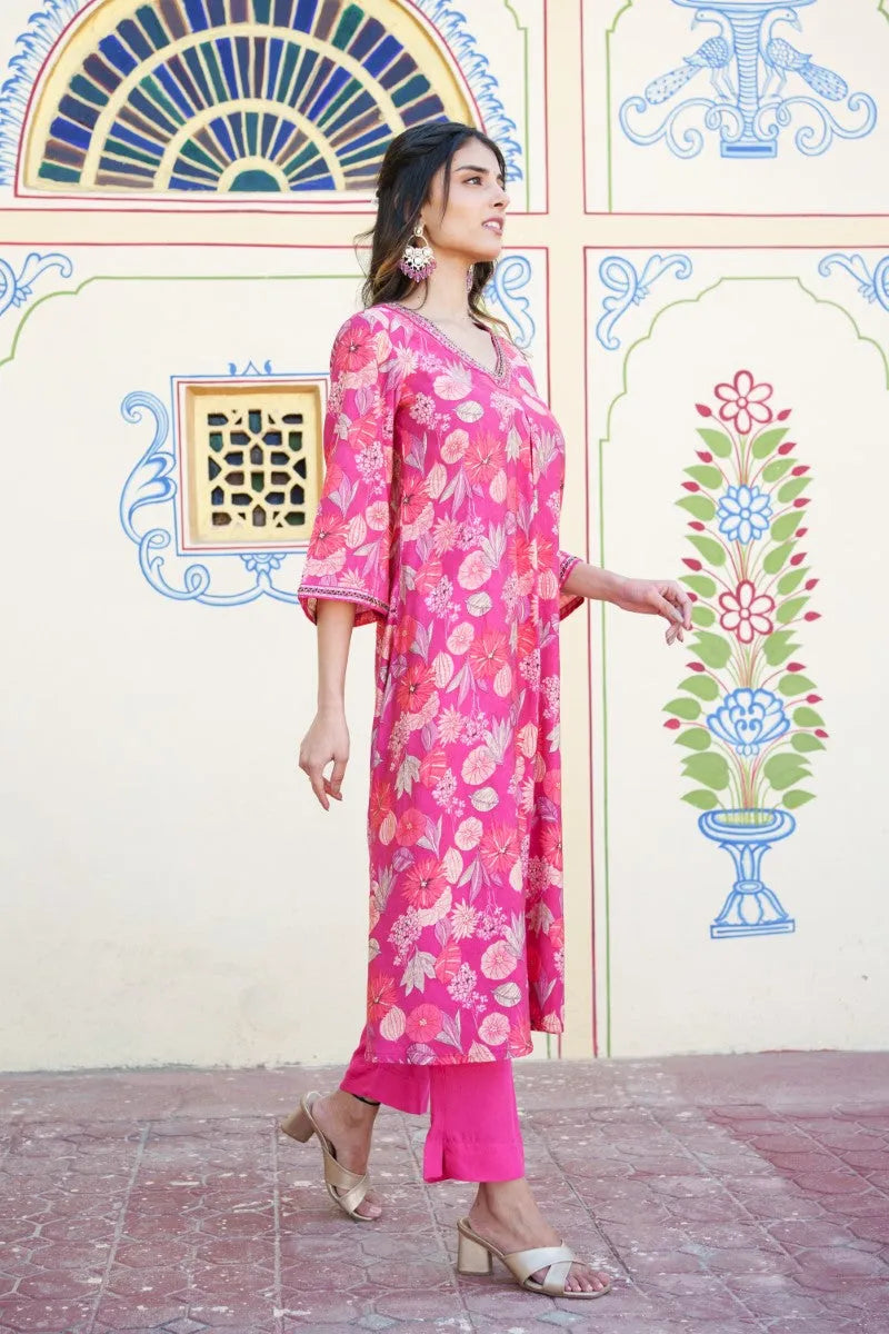Women Muslin Pleated Kurta With Bead Work Neckline & Solid Bottom Set (Set of 5 Pc)