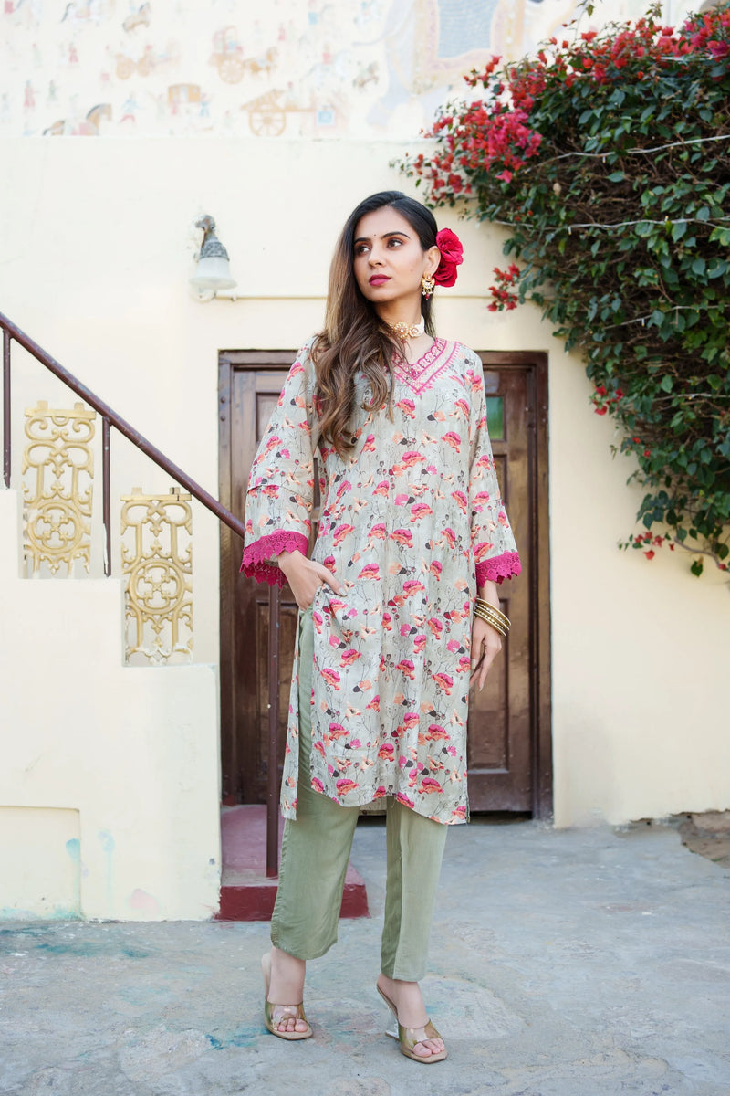 Women Kurta With Embroidered Neckline & Bottom Set (Set of 5 Pc)