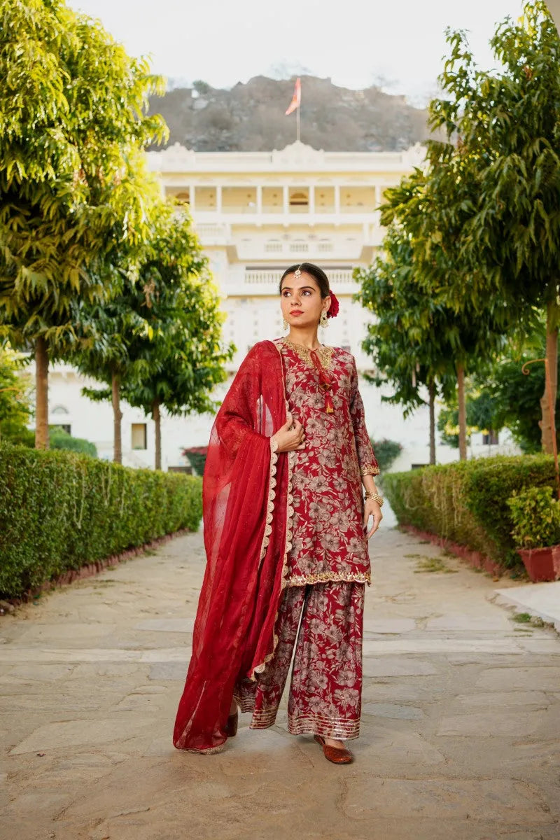 Women Floral Embroidered Kurta & Sequin Chiffon Sharara Dupatta Set (Set of 5 Pc)