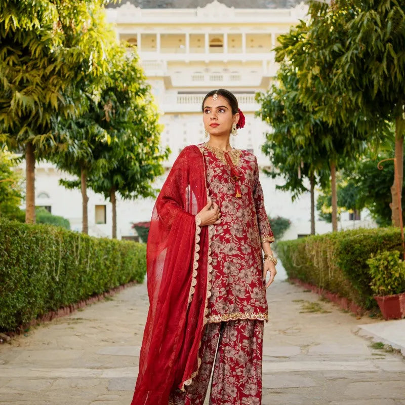 Women Floral Embroidered Kurta & Sequin Chiffon Sharara Dupatta Set (Set of 5 Pc)