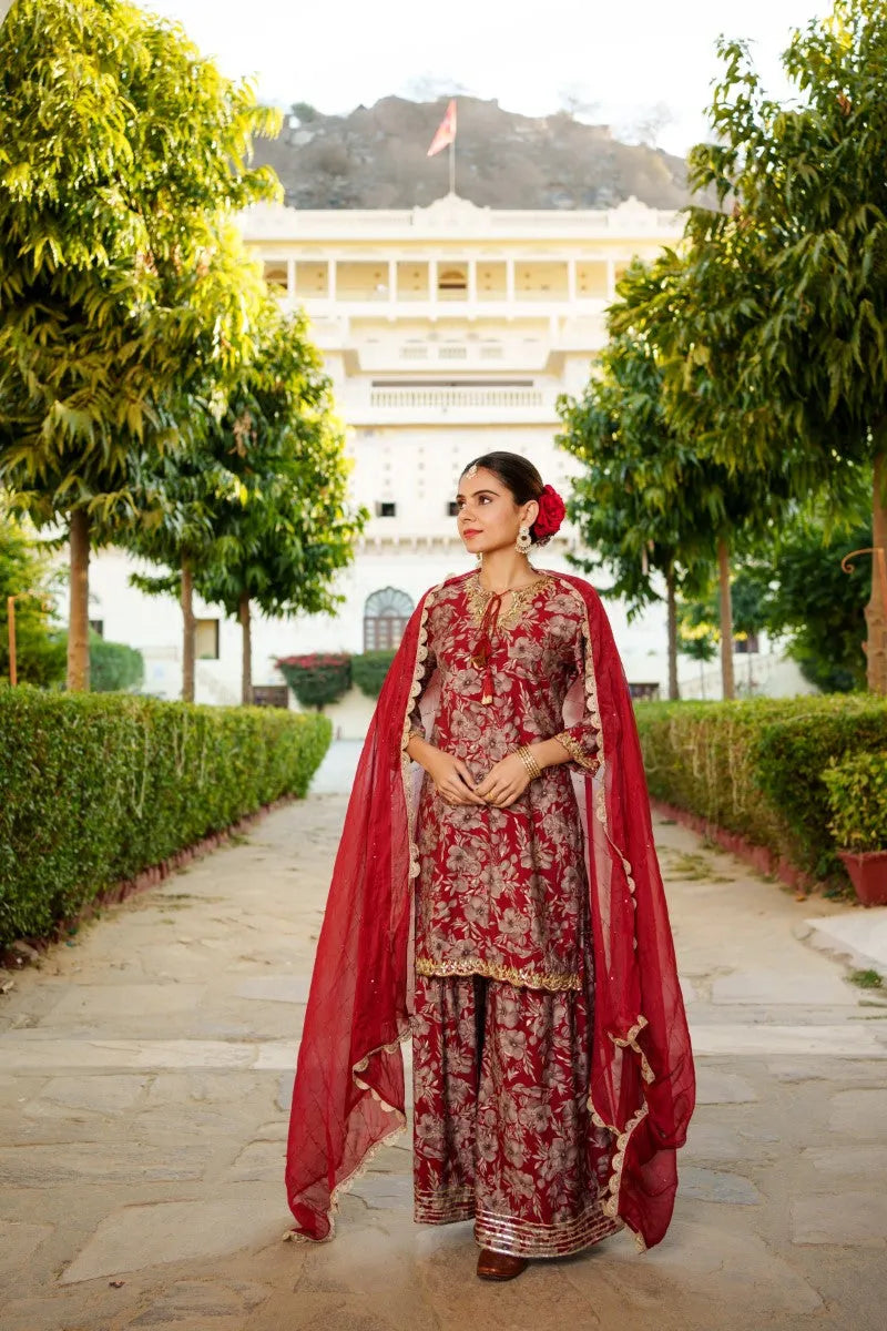 Women Floral Embroidered Kurta & Sequin Chiffon Sharara Dupatta Set (Set of 5 Pc)