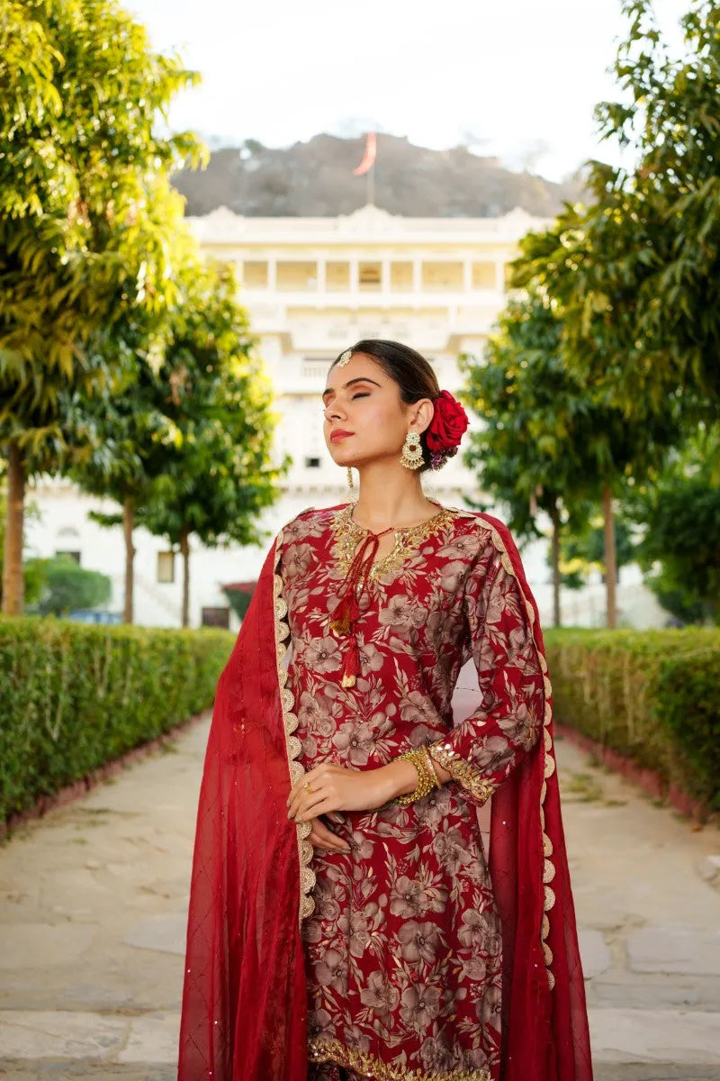 Women Floral Embroidered Kurta & Sequin Chiffon Sharara Dupatta Set (Set of 5 Pc)
