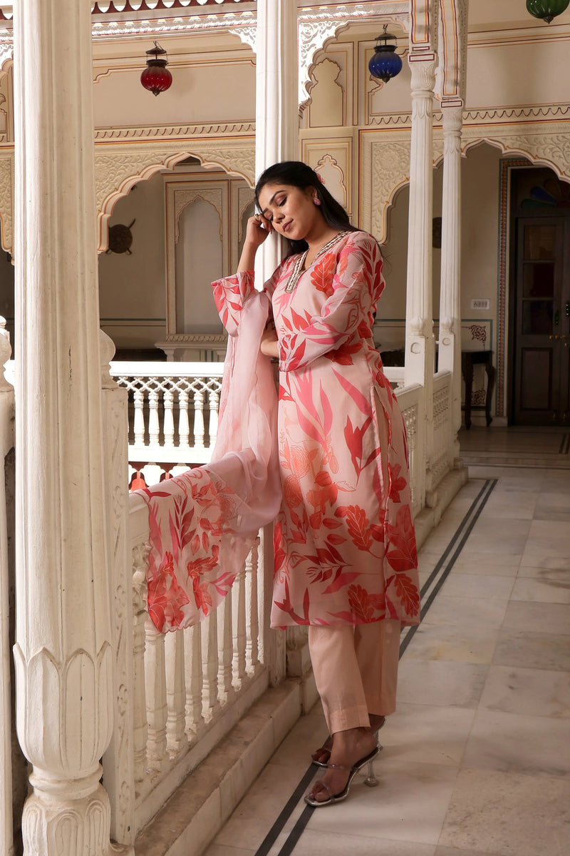 Peach Placement Print Collared Straight Suit Set With Solid Bottom & Printed Organza Cut Work Dupatta Set (Set of 5 Pc)