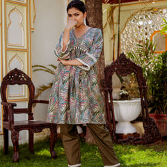 Alia Cut Co-ord Set With Embroidered Lace Border & Solid Bottom (Set of 5 Pc)
