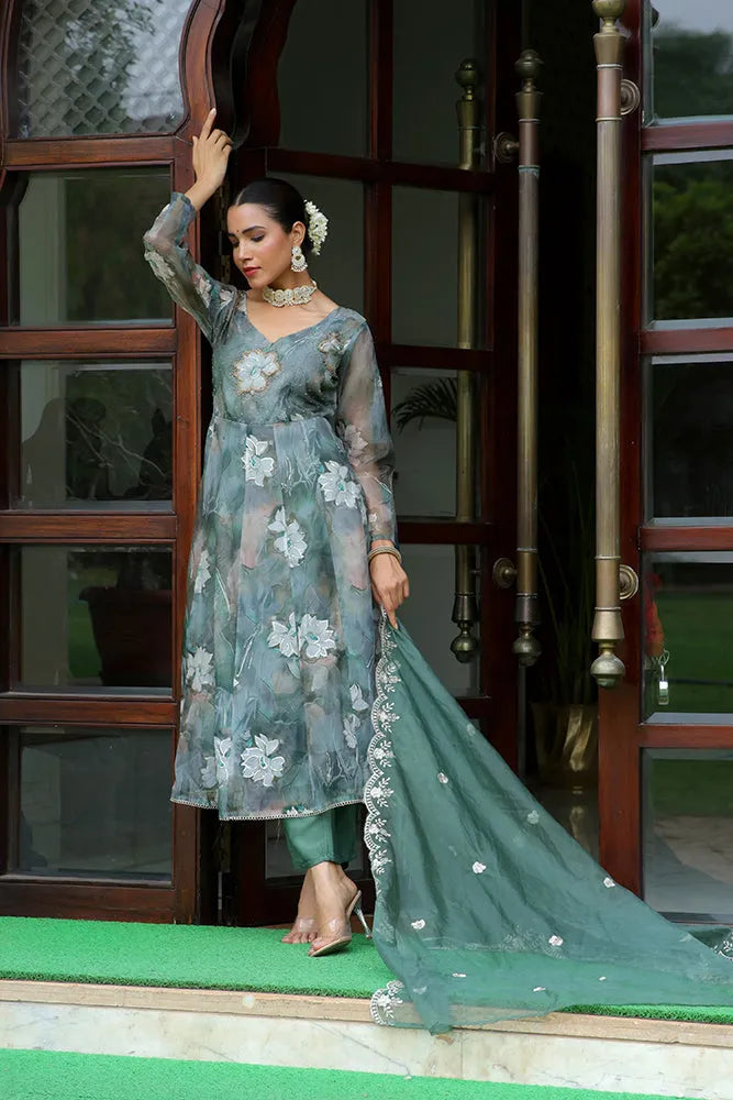 Women Embroidered Anarkali Kurta with solid pant & Dupatta (Set of 5 Pc)