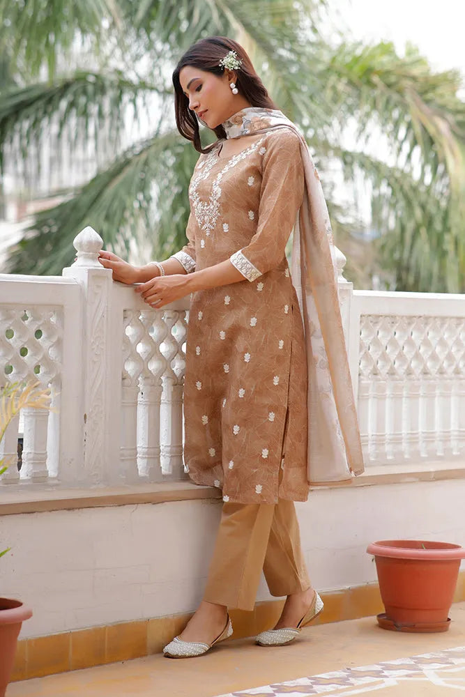 Women Linen Kurta Embroidered kurta set with solid pants & dupatta (Set of 5 Pc)