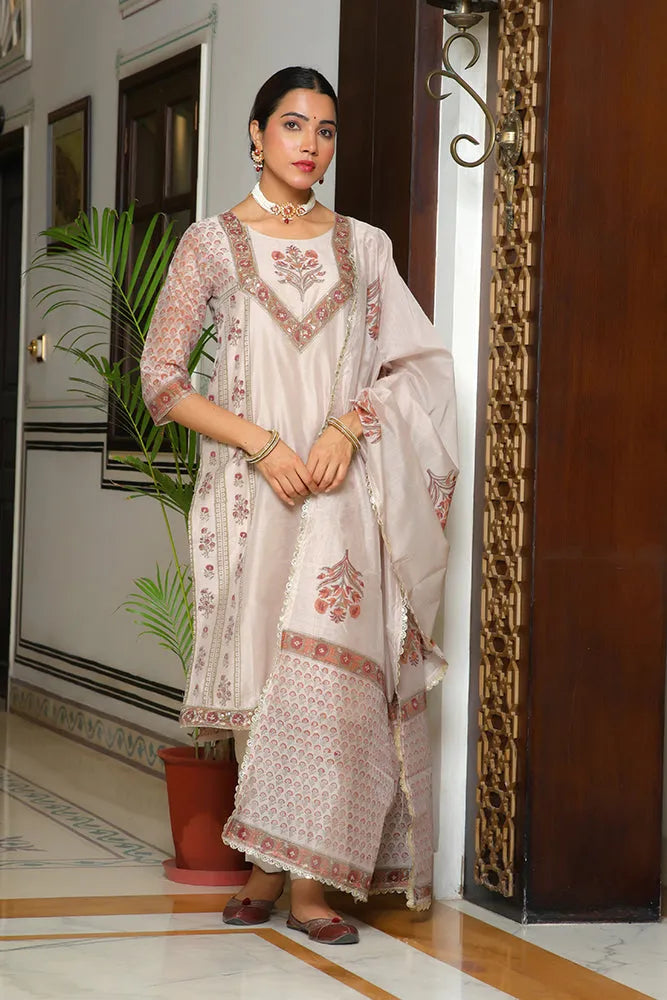 Women Grey Chanderi Block printed Embroidered kurta set with solid pants & dupatta (Set of 5 Pc)