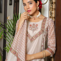 Women Grey Chanderi Block printed Embroidered kurta set with solid pants & dupatta (Set of 5 Pc)