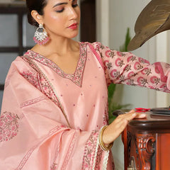 Women Orange Chanderi Block printed Embroidered kurta set with solid pants & dupatta (Set of 5 Pc)