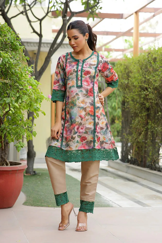 Women embroidered printed  kurta set with laced solid pants (Set of 5 Pc)