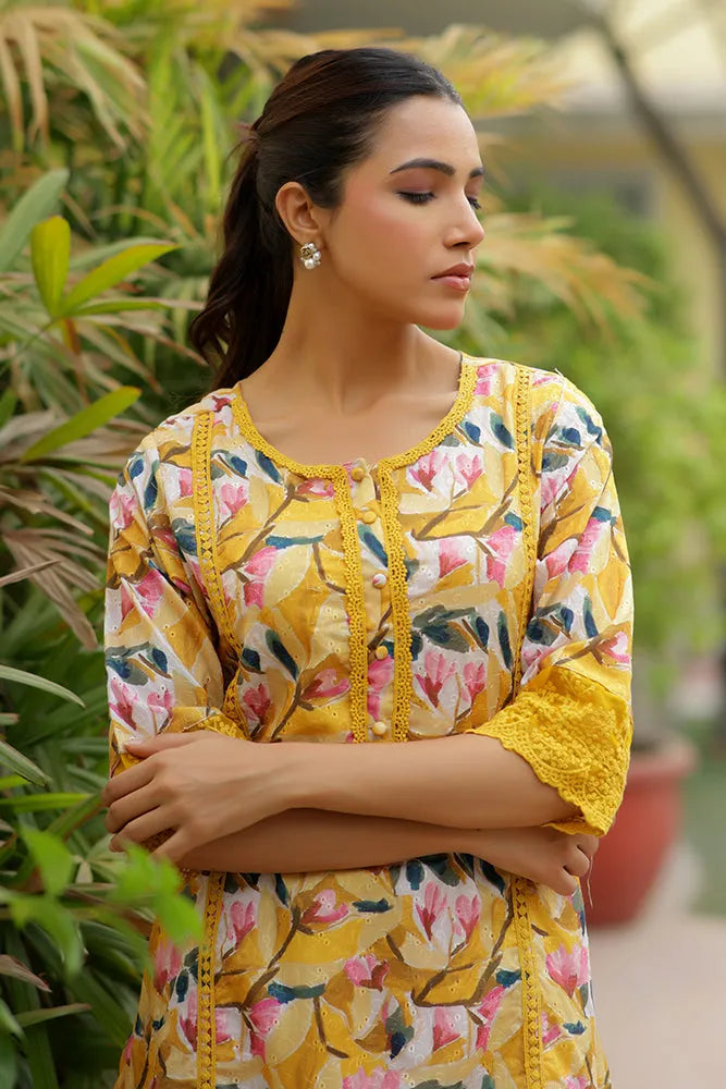 Women embroidered printed  kurta set with laced solid pants (Set of 5 Pc)