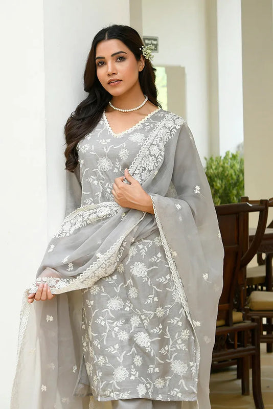 Women linen embroidered solid kurta set with solid pants & chiffon embroidered dupatta (Set of 5 Pc)
