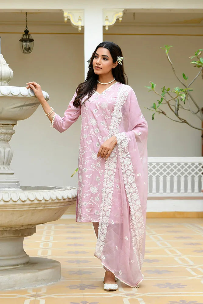 Women linen embroidered solid kurta set with solid pants & chiffon embroidered dupatta (Set of 5 Pc)