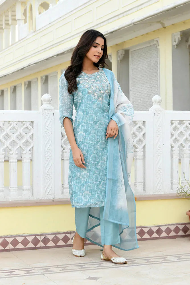 Women Tissue Linen Embroidered Solid Kurta Set With Solid Pants & Printed Dupatta (Set of 5 Pc)