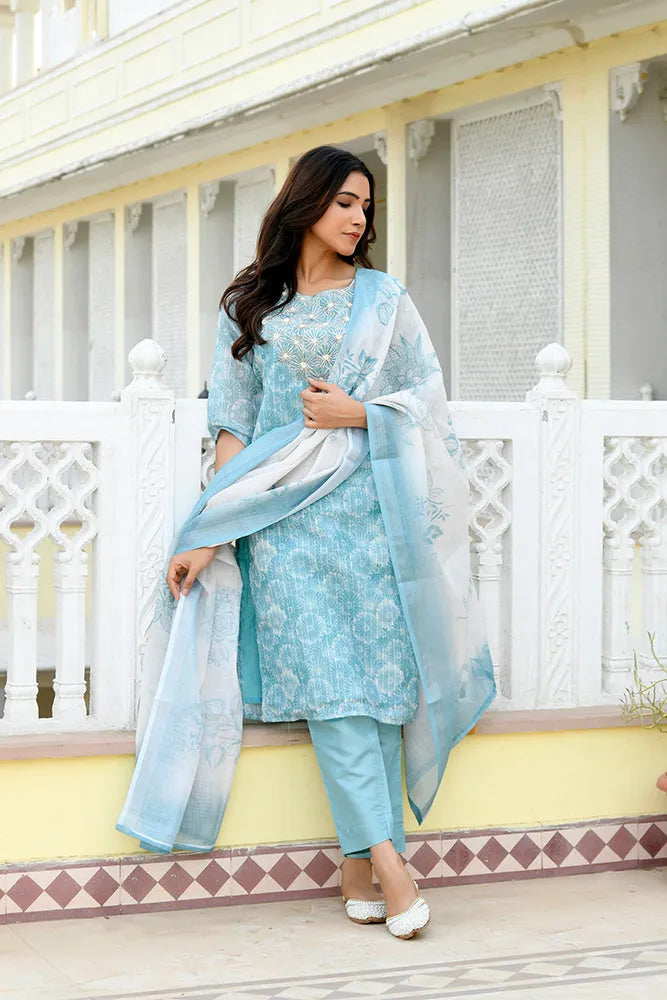 Women Tissue Linen Embroidered Solid Kurta Set With Solid Pants & Printed Dupatta (Set of 5 Pc)