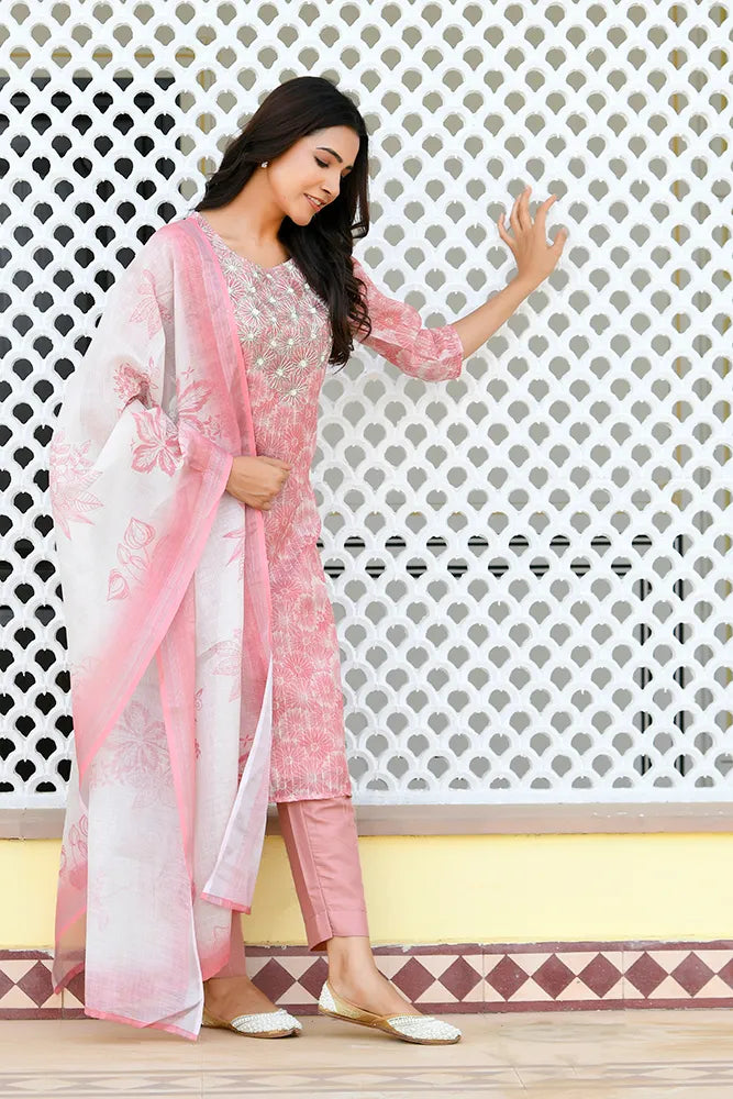 Women Tissue Linen Embroidered Solid Kurta Set With Solid Pants & Printed Dupatta (Set of 5 Pc)