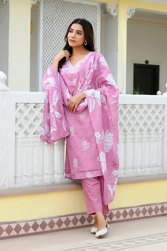 Women kota doria embroidered solid kurta set with solid pants & printed dupatta (Set of 5 Pc)