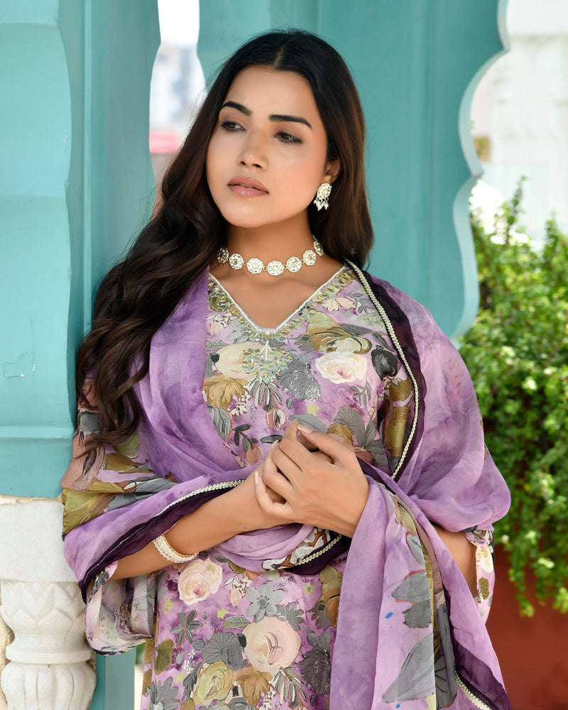 Women’s Tissue Gota Embroidered Suit Set with Solid Pants & Embroidered Dupatta (Set of 5 Pc)