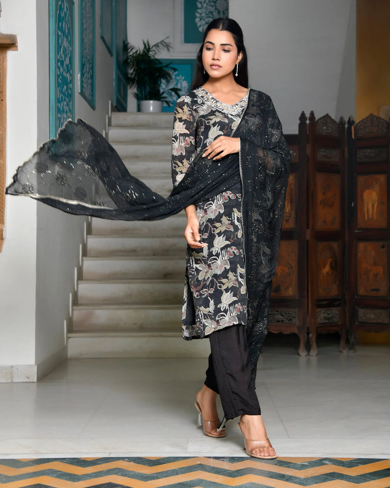 Women Crepe Embroidered Suit Set (Set of 5 Pc)