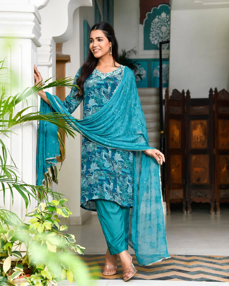 Women Crepe Embroidered Suit Set (Set of 5 Pc)