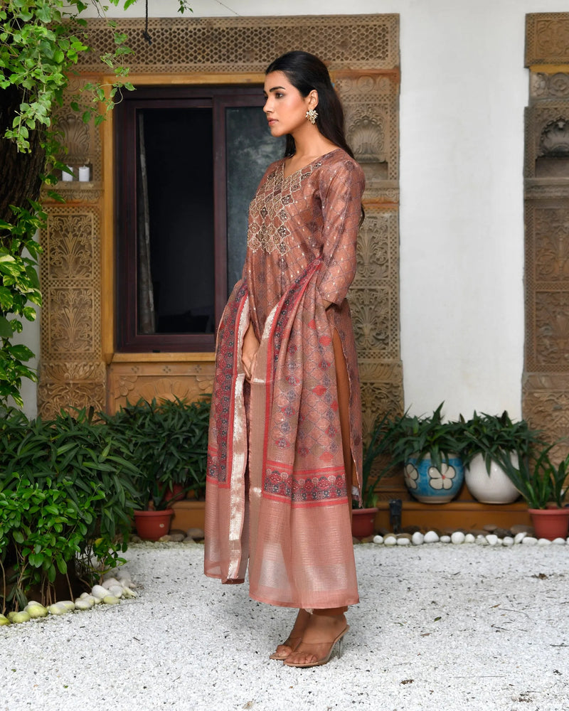 Women Chanderi Printed Suit Set With Pant And Printed Dupatta (Set of 5 Pc)