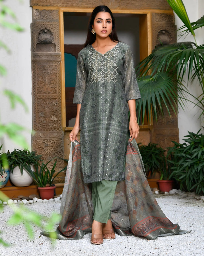 Women Chanderi Printed Suit Set With Pant And Printed Dupatta (Set of 5 Pc)