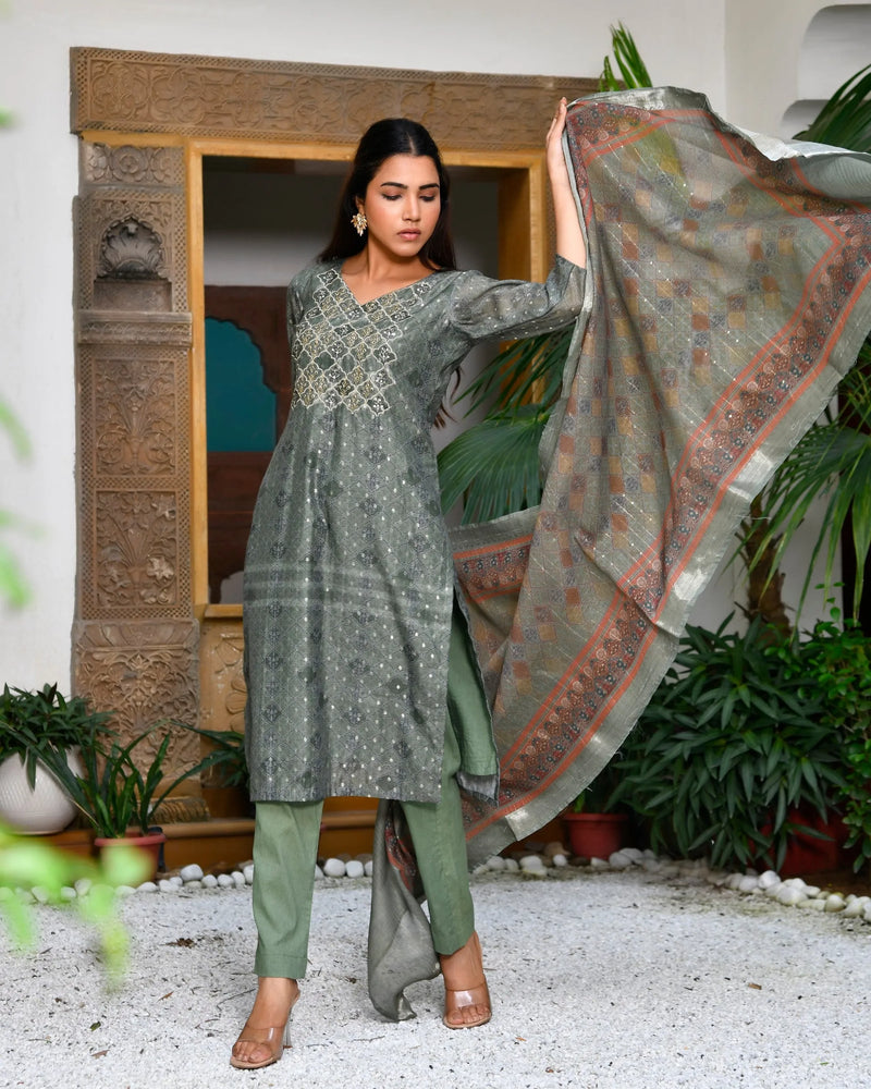 Women Chanderi Printed Suit Set With Pant And Printed Dupatta (Set of 5 Pc)