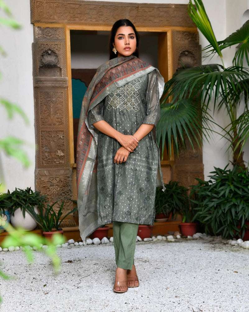 Women Chanderi Printed Suit Set With Pant And Printed Dupatta (Set of 5 Pc)