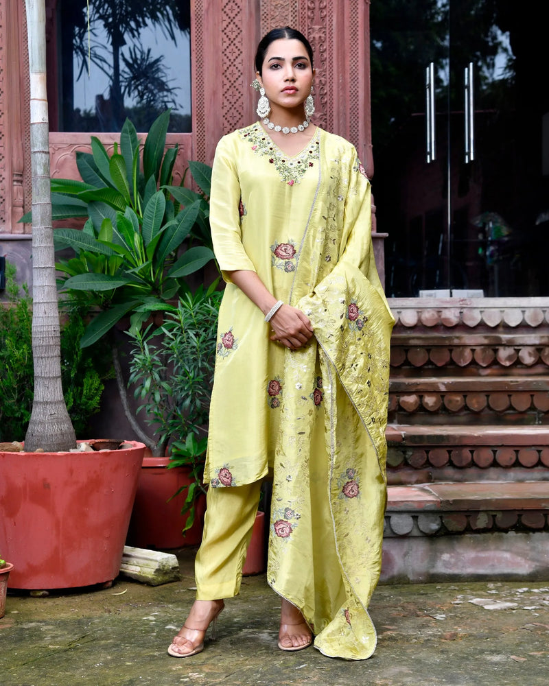 Women Tissue Silk emboidered suit set with solid pant & solid embroidered dupatta (Set of 5 Pc)