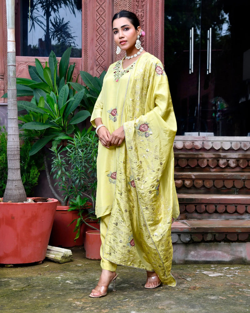 Women Tissue Silk emboidered suit set with solid pant & solid embroidered dupatta (Set of 5 Pc)