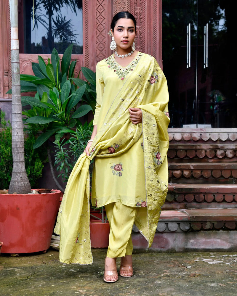 Women Tissue Silk emboidered suit set with solid pant & solid embroidered dupatta (Set of 5 Pc)