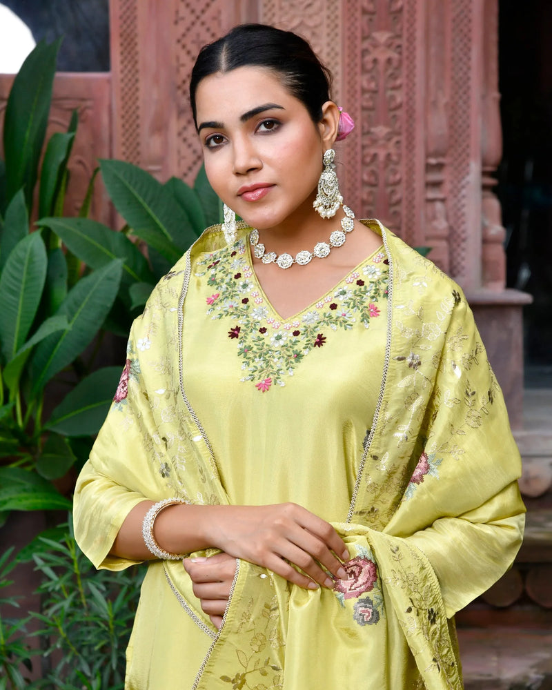 Women Tissue Silk emboidered suit set with solid pant & solid embroidered dupatta (Set of 5 Pc)
