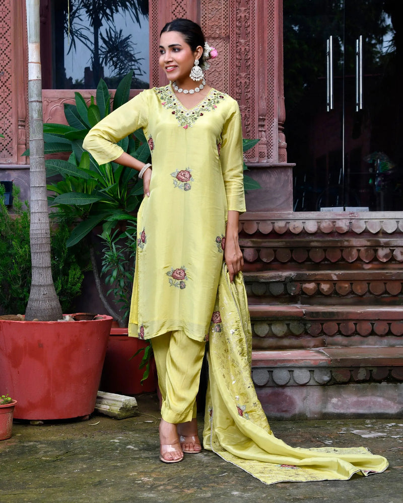 Women Tissue Silk emboidered suit set with solid pant & solid embroidered dupatta (Set of 5 Pc)