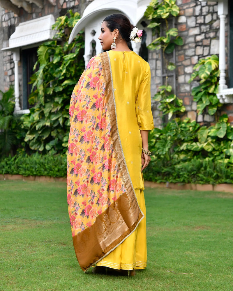 Women Silk Embroidered Sharara Set & Digital Printed Dupatta (Set of 5 Pc)