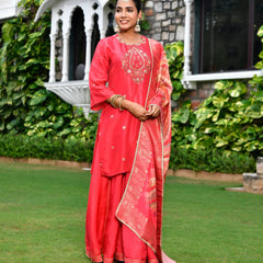 Women Silk Embroidered Sharara Set & Digital Printed Dupatta (Set of 5 Pc)