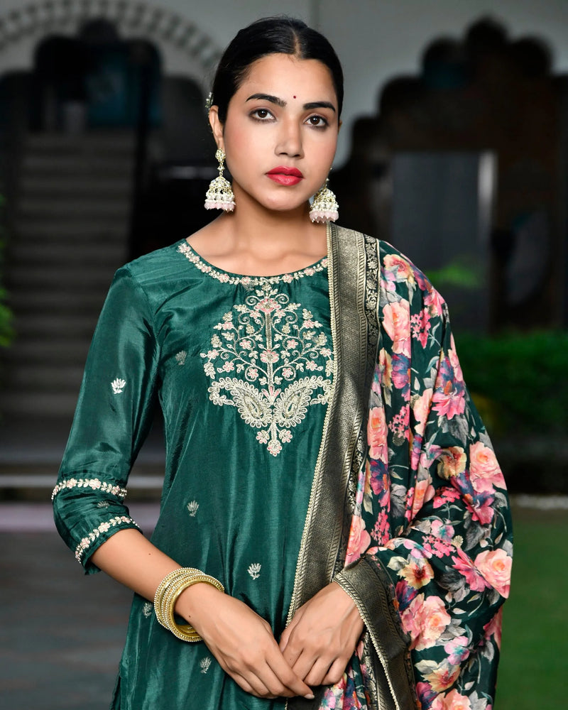 Women Silk Embroidered Pant Set & Digital Printed Dupatta (Set of 5 Pc)
