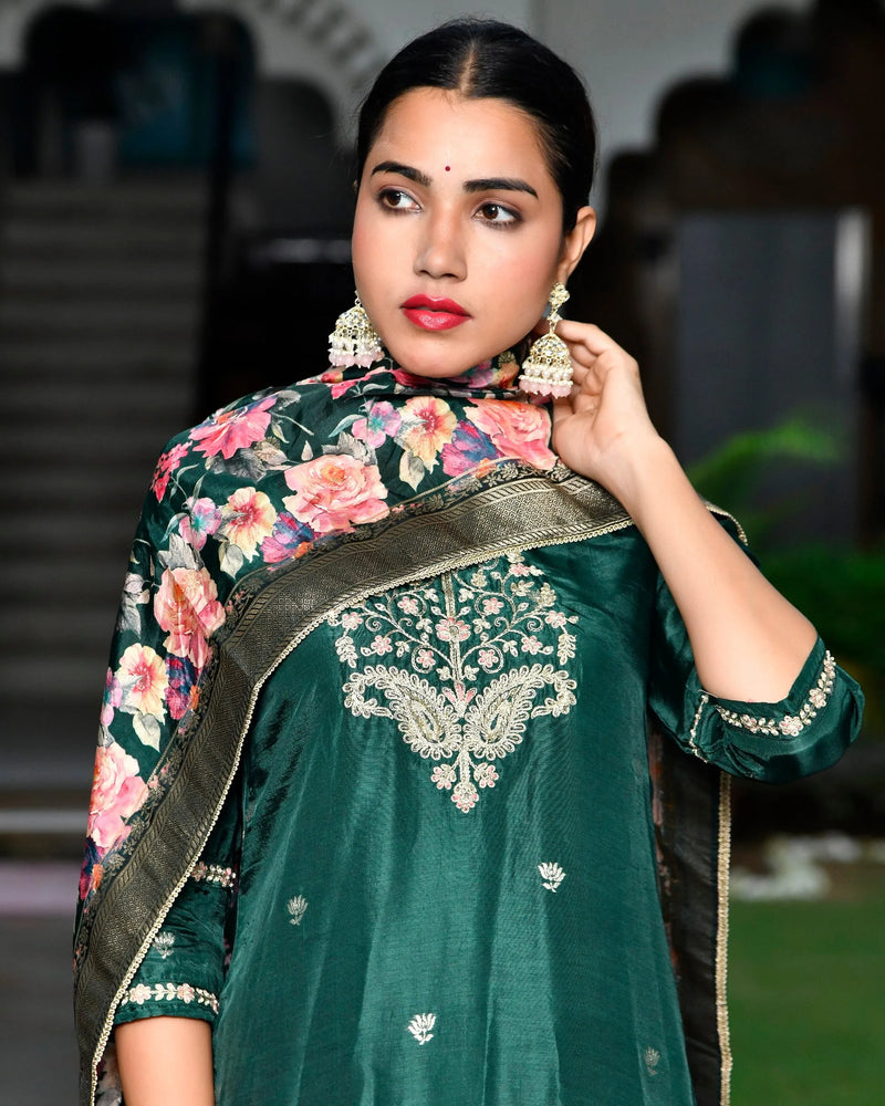 Women Silk Embroidered Pant Set & Digital Printed Dupatta (Set of 5 Pc)
