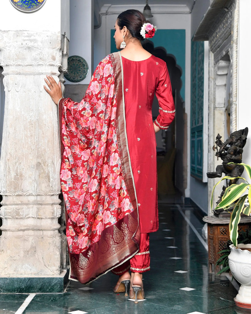Women Silk Embroidered Pant Set & Digital Printed Dupatta (Set of 5 Pc)