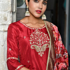 Women Silk Embroidered Pant Set & Digital Printed Dupatta (Set of 5 Pc)