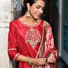 Women Silk Embroidered Pant Set & Digital Printed Dupatta (Set of 5 Pc)