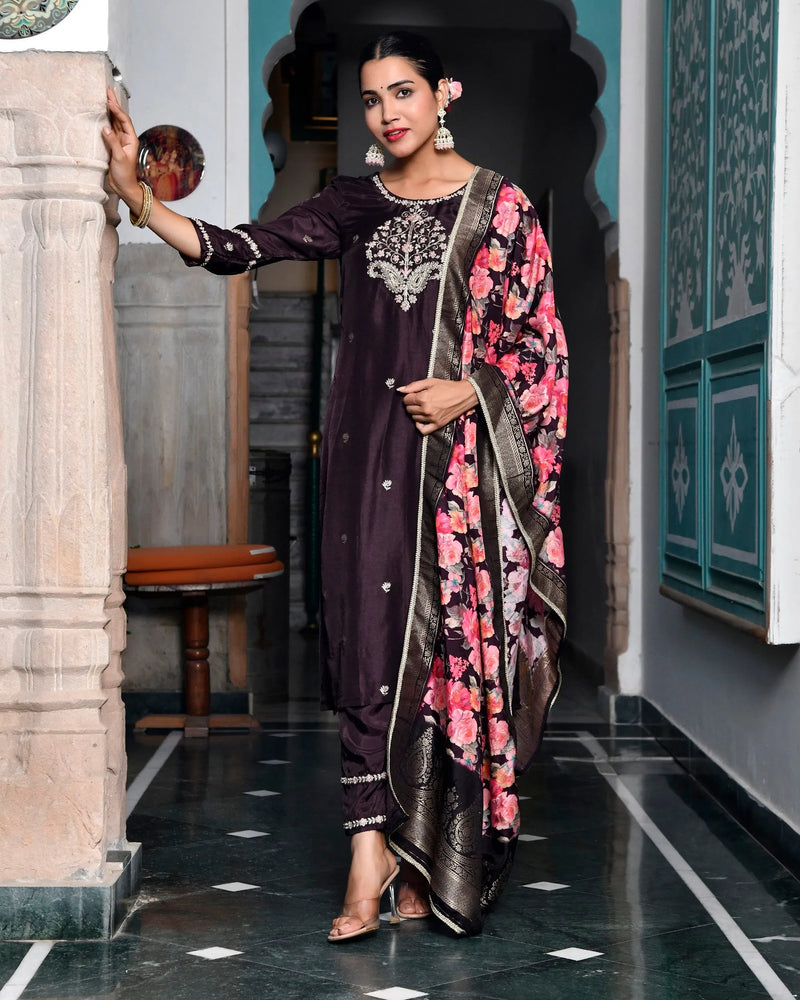 Women Silk Embroidered Pant Set & Digital Printed Dupatta (Set of 5 Pc)