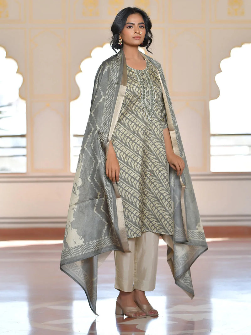 Women Silk Digital Printed Suit Set (Set of 5 Pc)